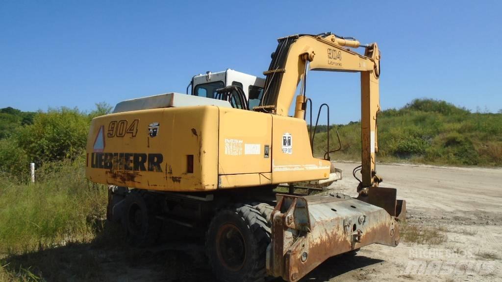Liebherr A 904 Bagri na kolesih