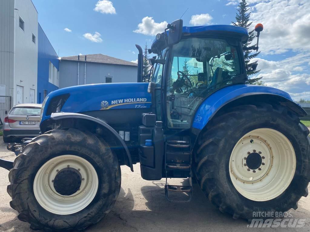 New Holland T 7.235 Traktorji