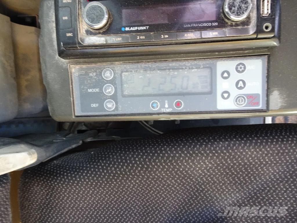 New Holland E235 Bagri goseničarji