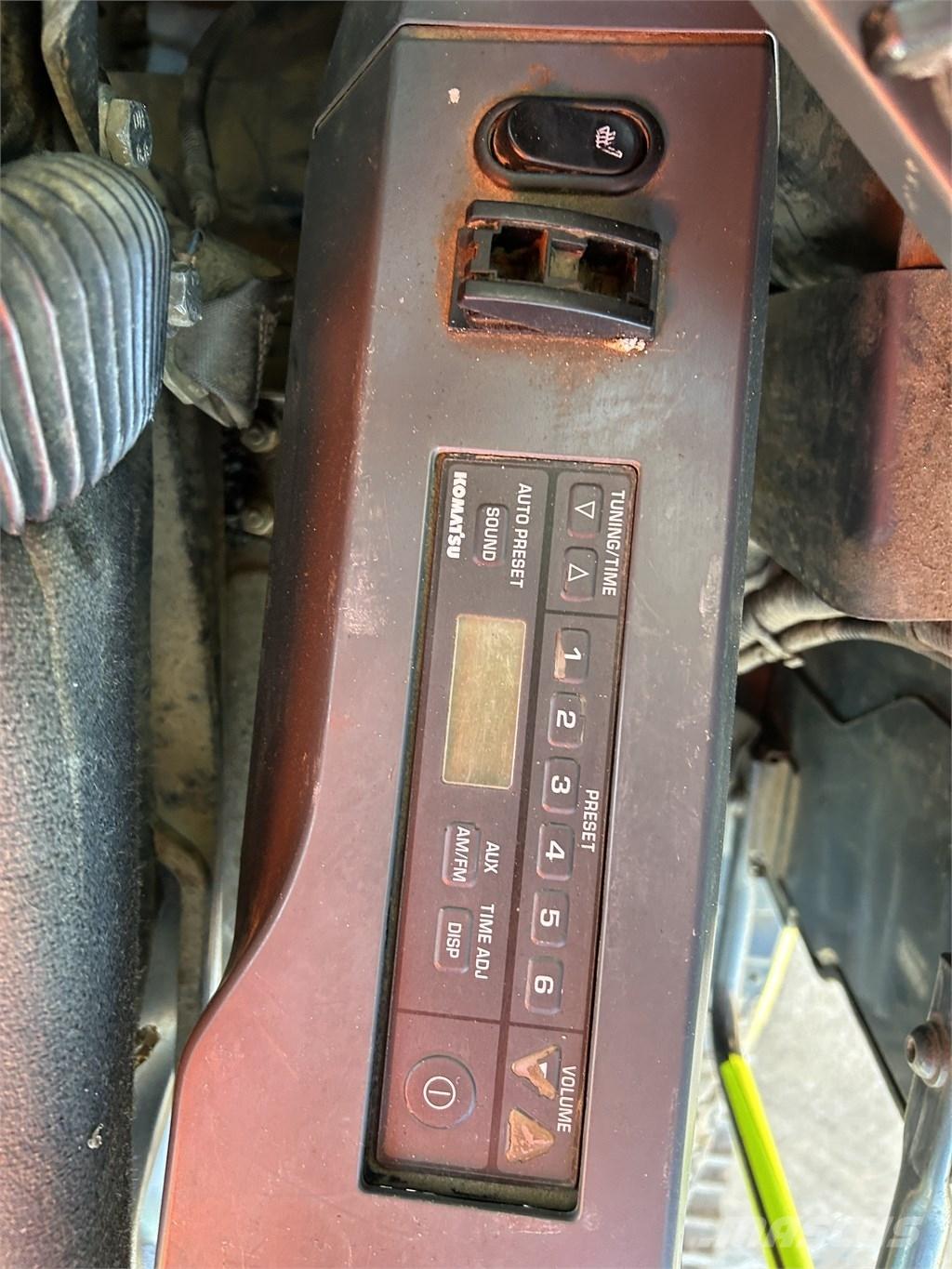 Komatsu PC 138 US-11 Bagri goseničarji