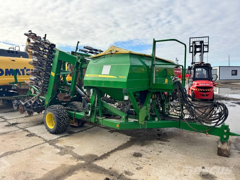  Jhon deere 740A Sejalnice