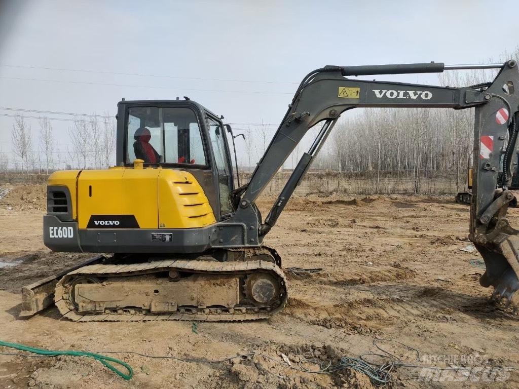 Volvo EC 60D Midi bagri 7t – 12t
