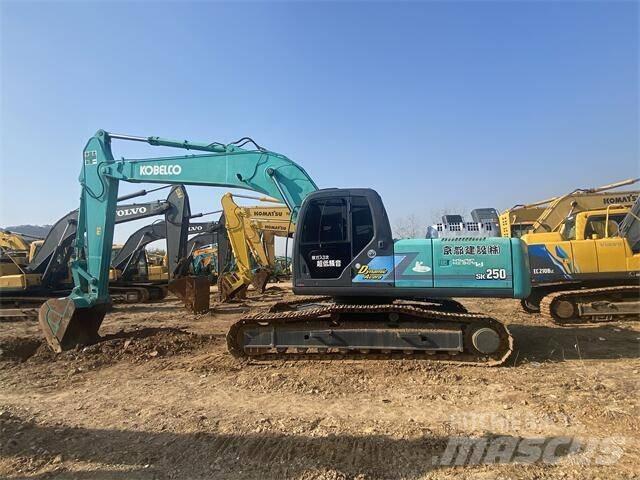 Kobelco SK250-8 Bagri goseničarji