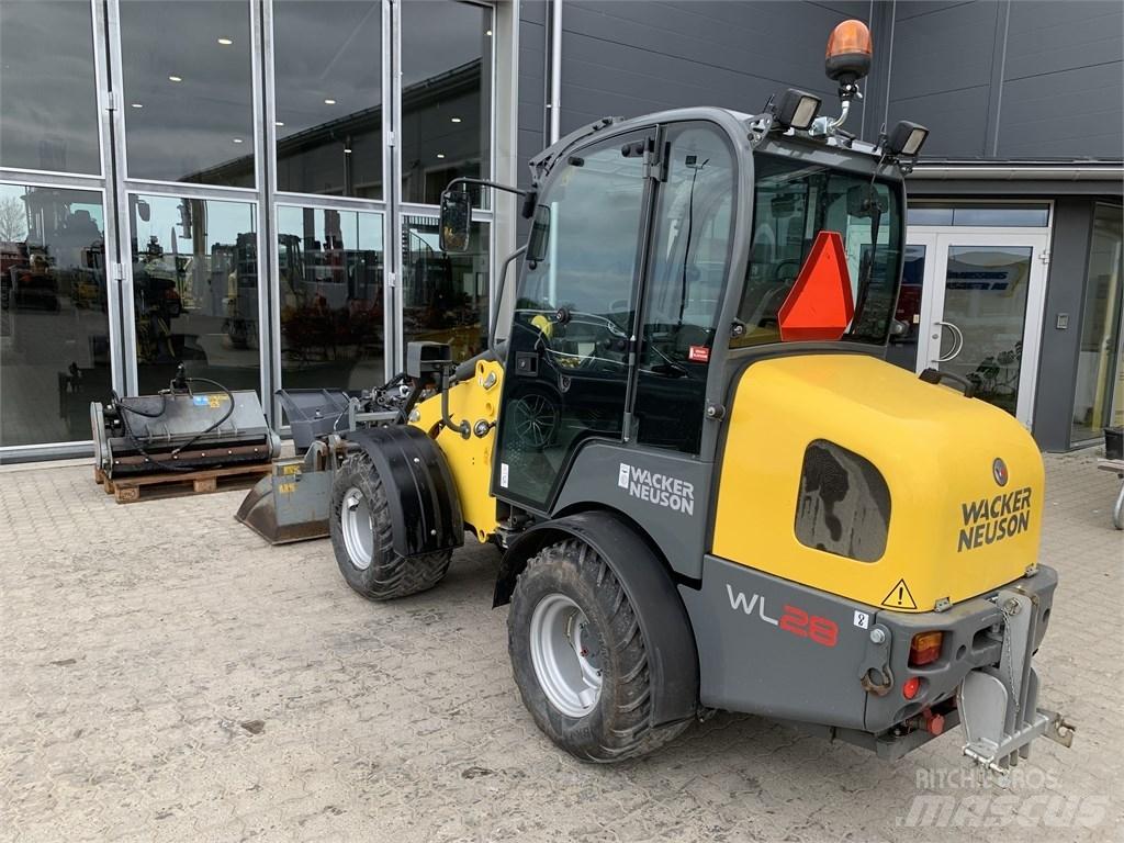 Wacker Neuson WL 28 Kolesni nakladalci