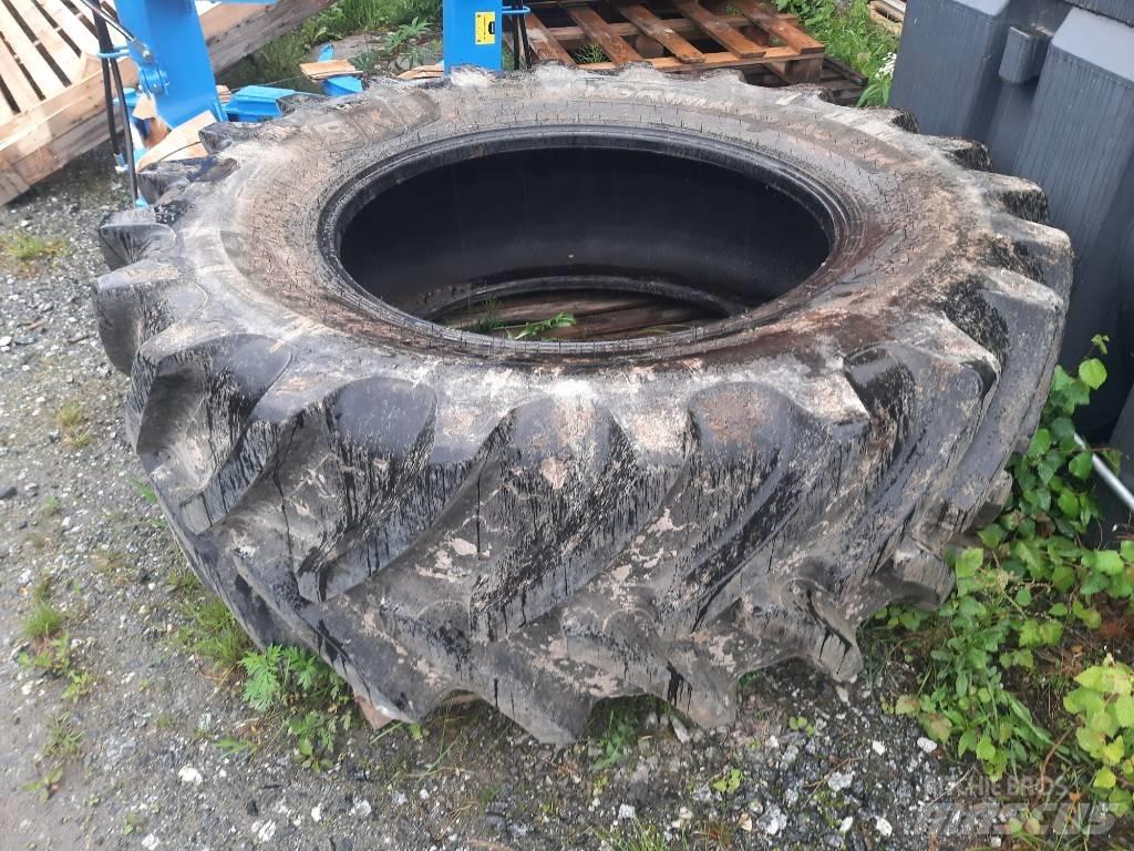 BKT 580/70R38 Gume, kolesa in platišča