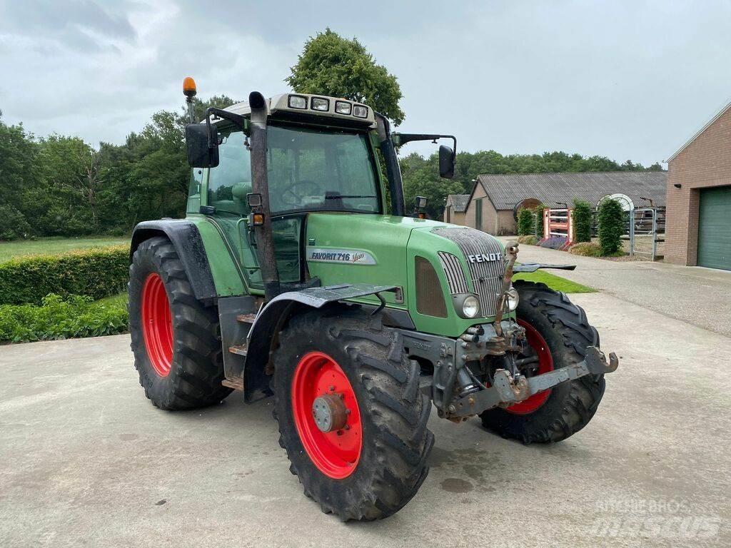 Fendt 716 Traktorji