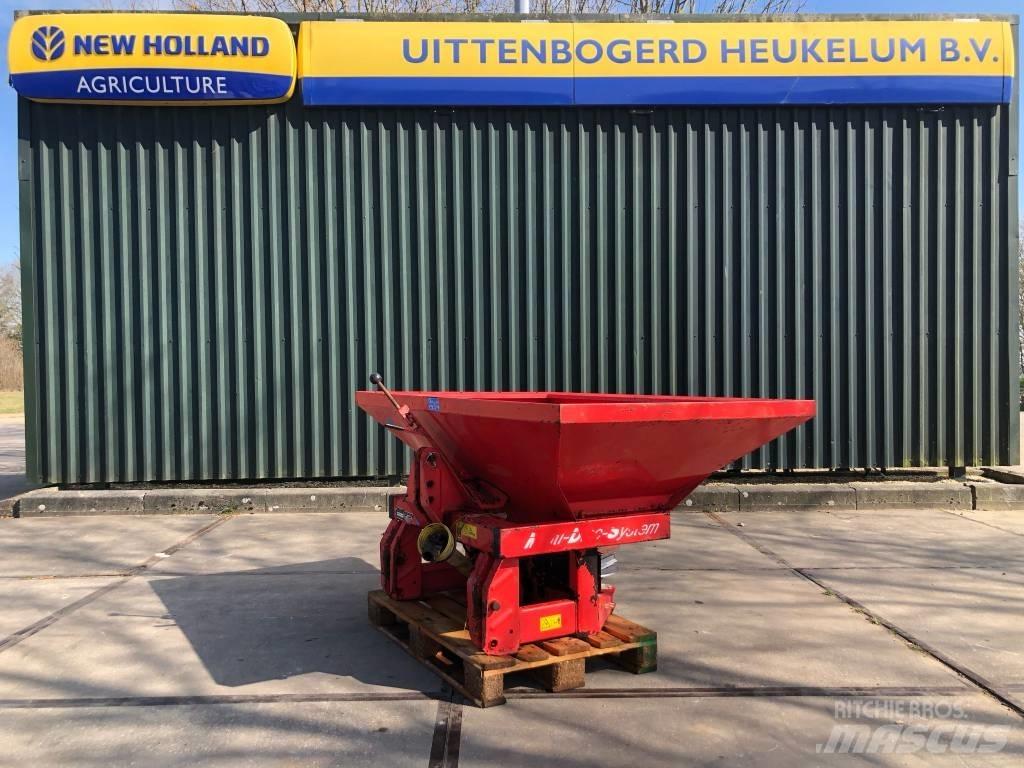 Kuhn MDS 701 Trosilniki mineralnega gnojila