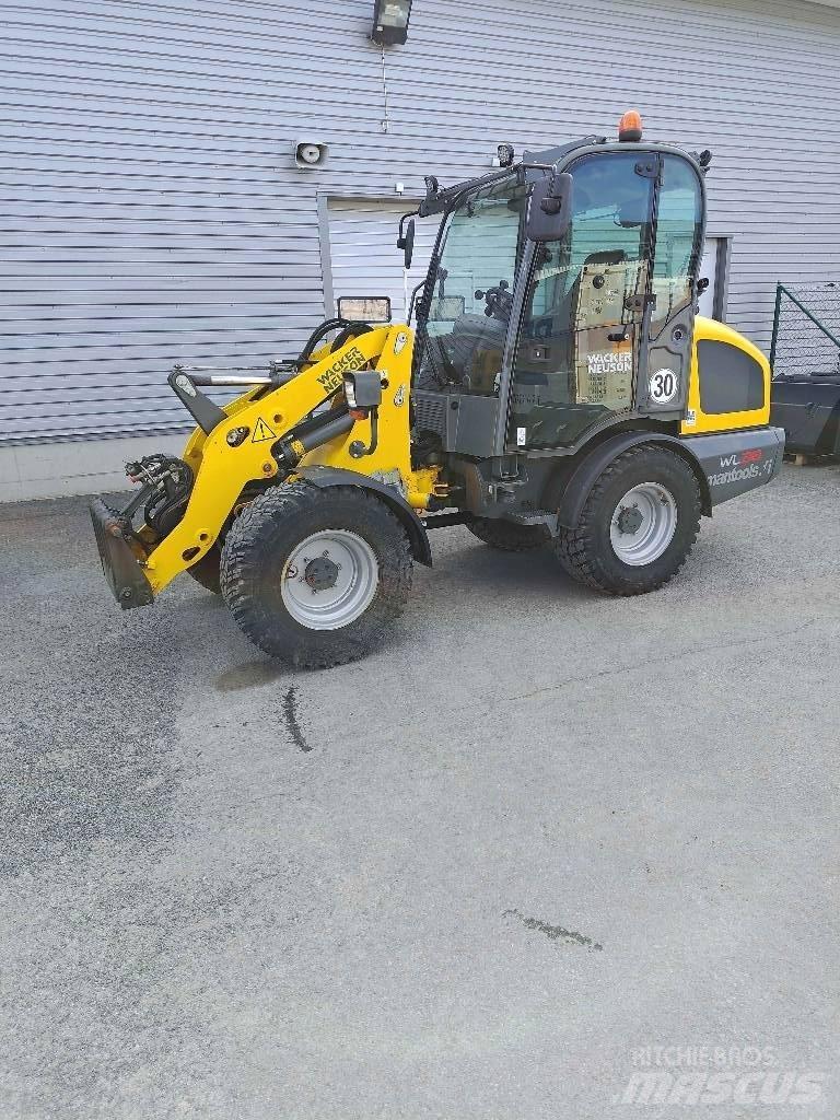 Wacker Neuson WL 38 Kolesni nakladalci