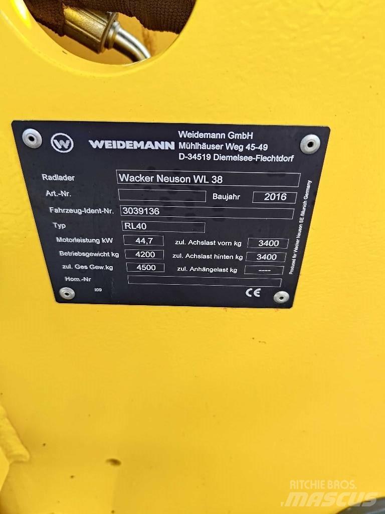 Wacker Neuson WL 38 Kolesni nakladalci