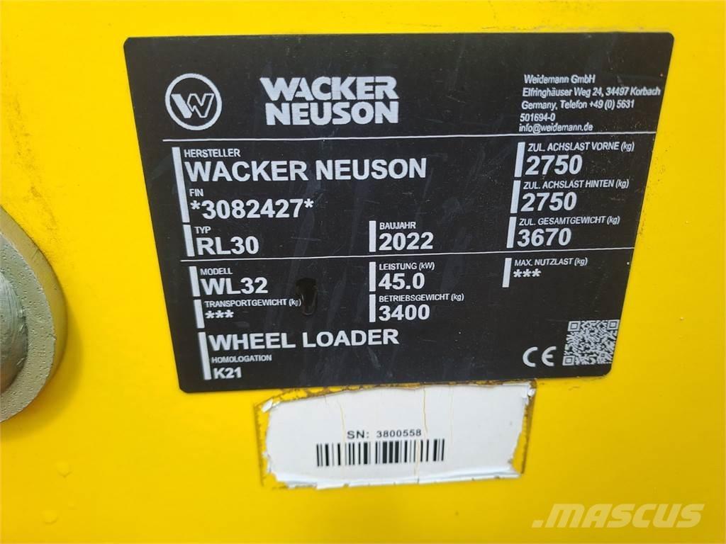 Wacker Neuson WL32 Kolesni nakladalci
