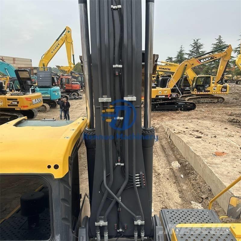 Volvo EC 240 Bagri goseničarji