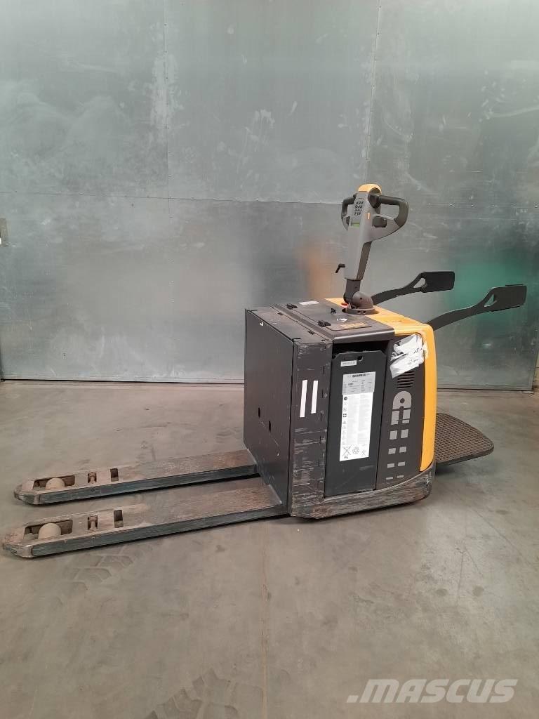 UniCarriers PMR200P Električni nizko dvižni viličar s stojiščem