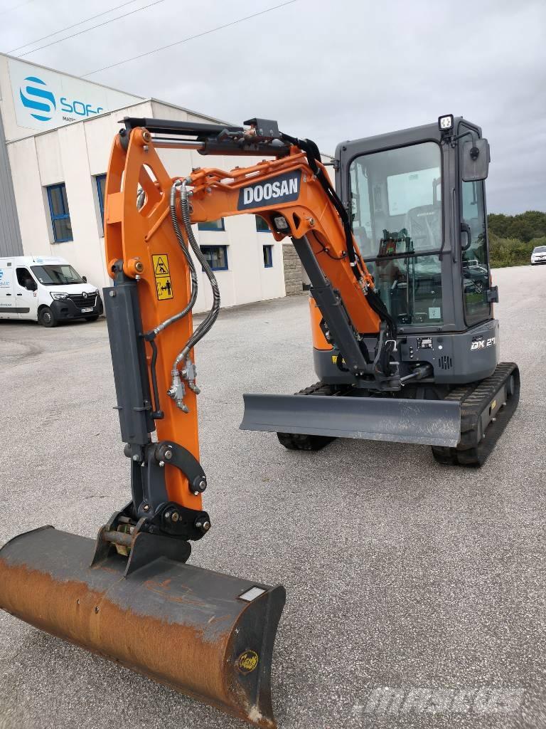 Doosan DX 27 Z Mini bagri <7t