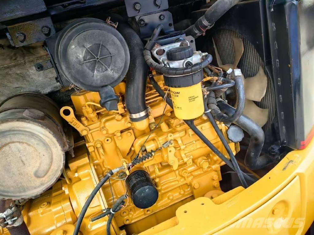 CAT 304 C Mini bagri <7t