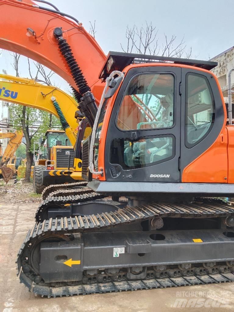 Doosan DX 300 LC-5 Bagri goseničarji