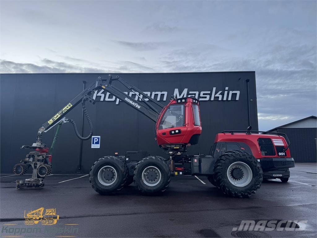 Komatsu 951 Harvesterji