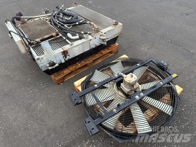 Doosan DL 450-5 Radiatorji