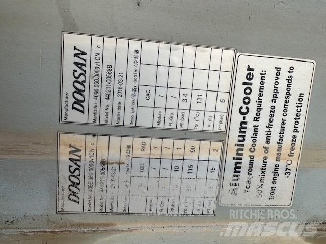 Doosan DL 450-5 Radiatorji