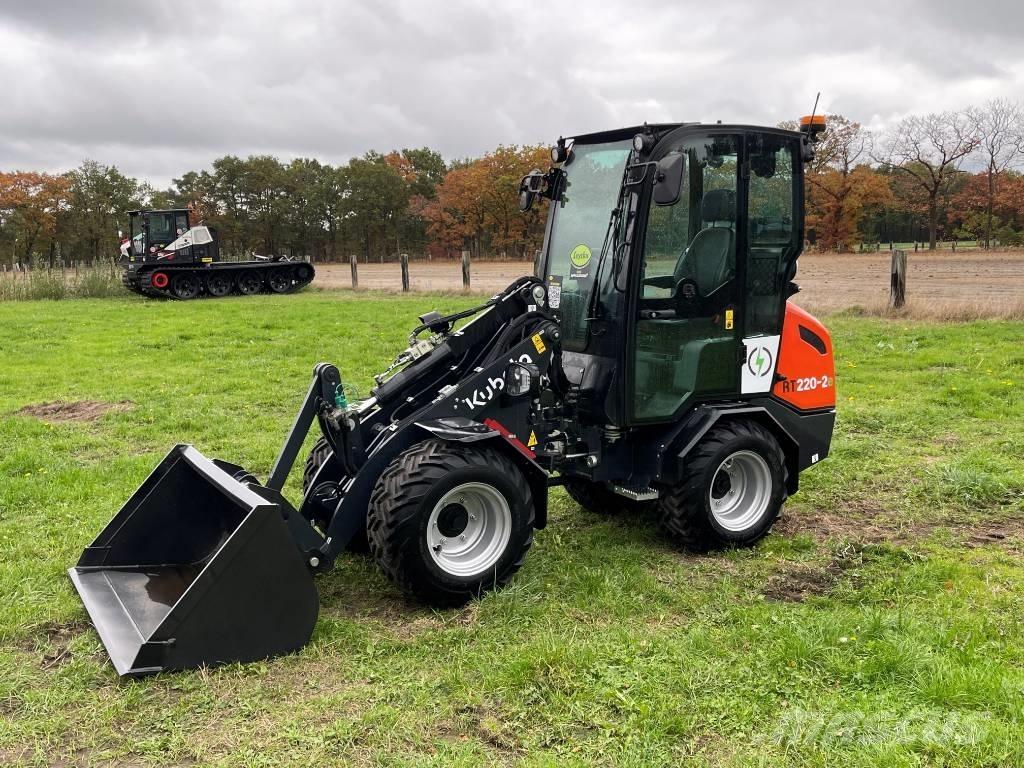 Kubota RT220-2e Kolesni nakladalci