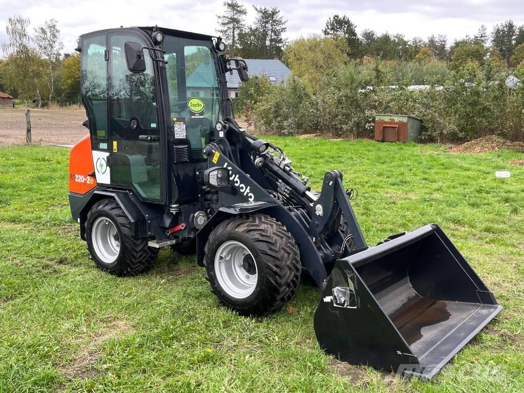 Kubota RT220-2e Kolesni nakladalci
