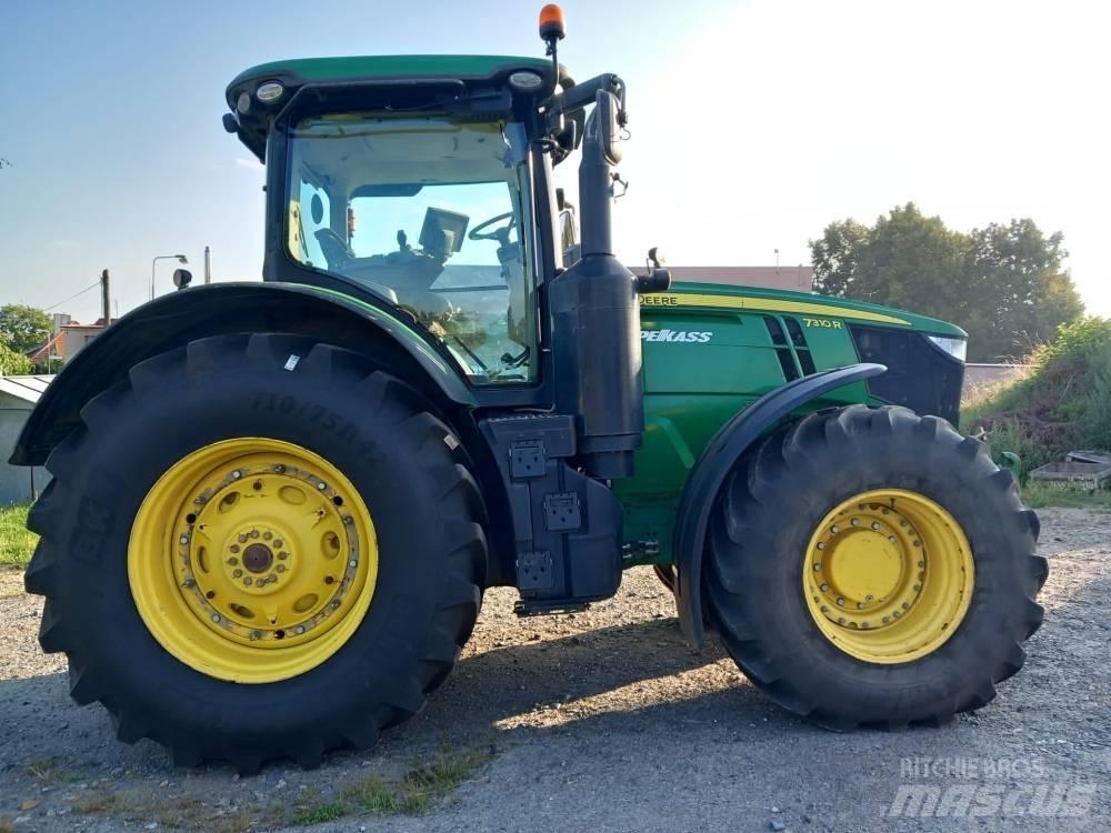 John Deere 7310 R Traktorji