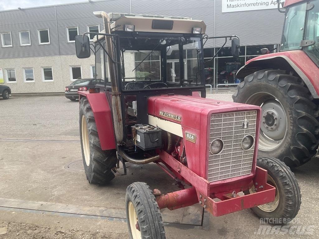 IH 624 Traktorji