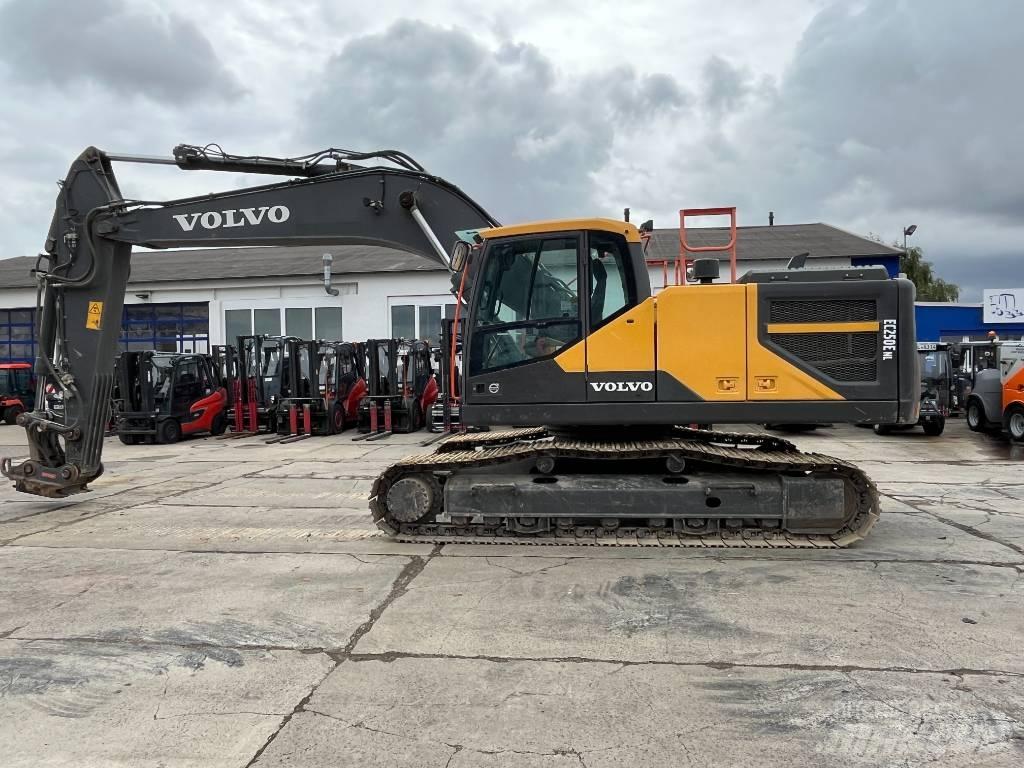 Volvo EC250ENL Bagri goseničarji