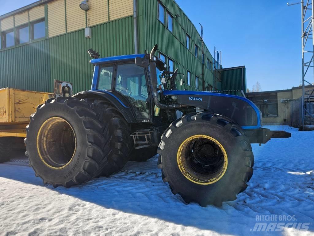 Valtra T171 Traktorji