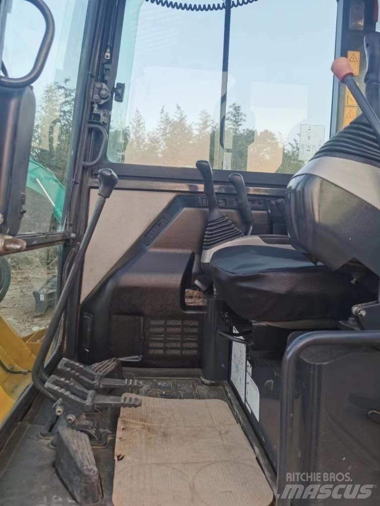 Komatsu PC 56 Mini bagri <7t