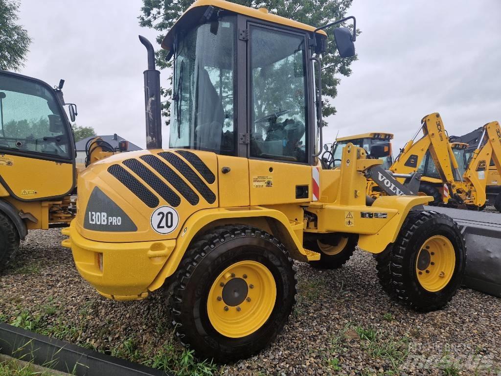 Volvo L 30 Kolesni nakladalci