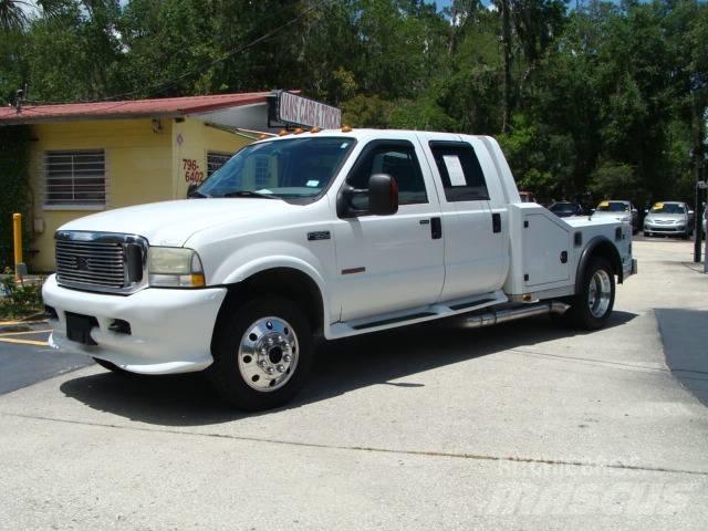 Ford F550 Tovornjaki s kesonom/platojem