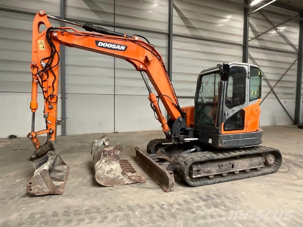 Doosan DX 80 R Midi bagri 7t – 12t