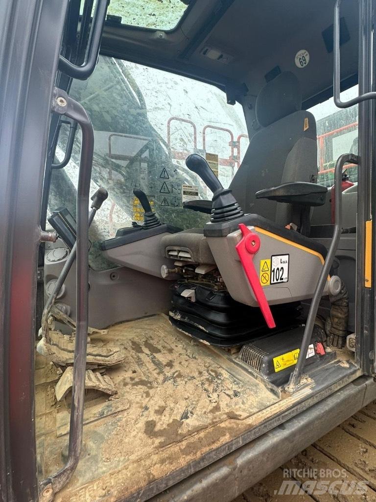 Volvo EC200EL Bagri goseničarji