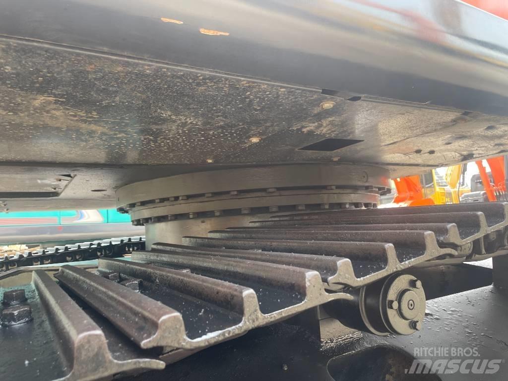 Hitachi ZX 240 Bagri goseničarji