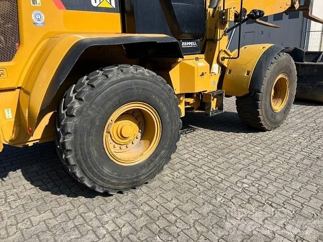 CAT 938 M Kolesni nakladalci