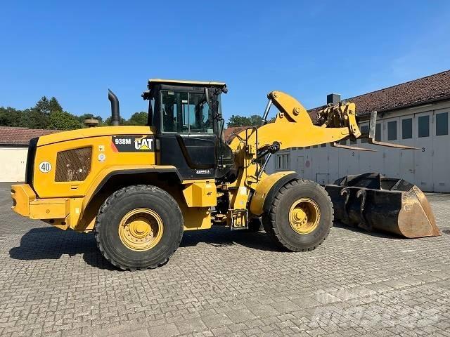 CAT 938 M Kolesni nakladalci