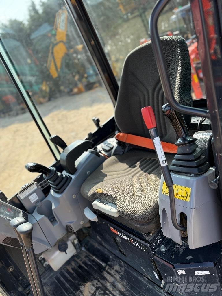 Kubota U 27-4 Mini bagri <7t