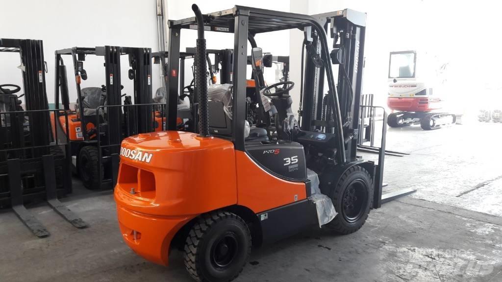 Doosan D35 C-5 Dizelski viličarji