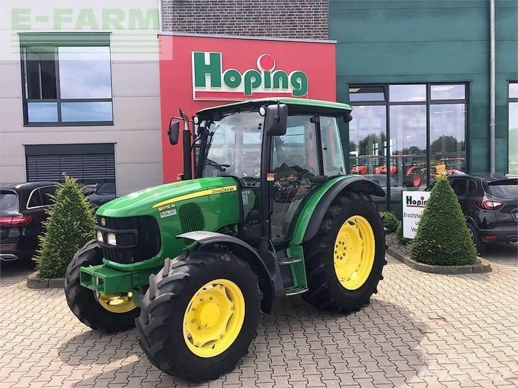 John Deere 5070 m Traktorji