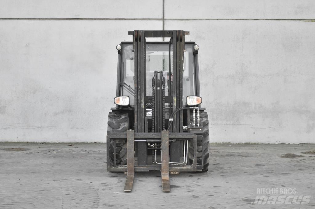 Manitou MC 30-4 Dizelski viličarji