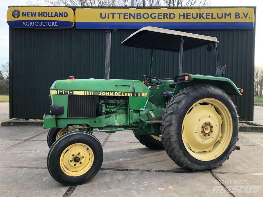 John Deere 1850 Traktorji