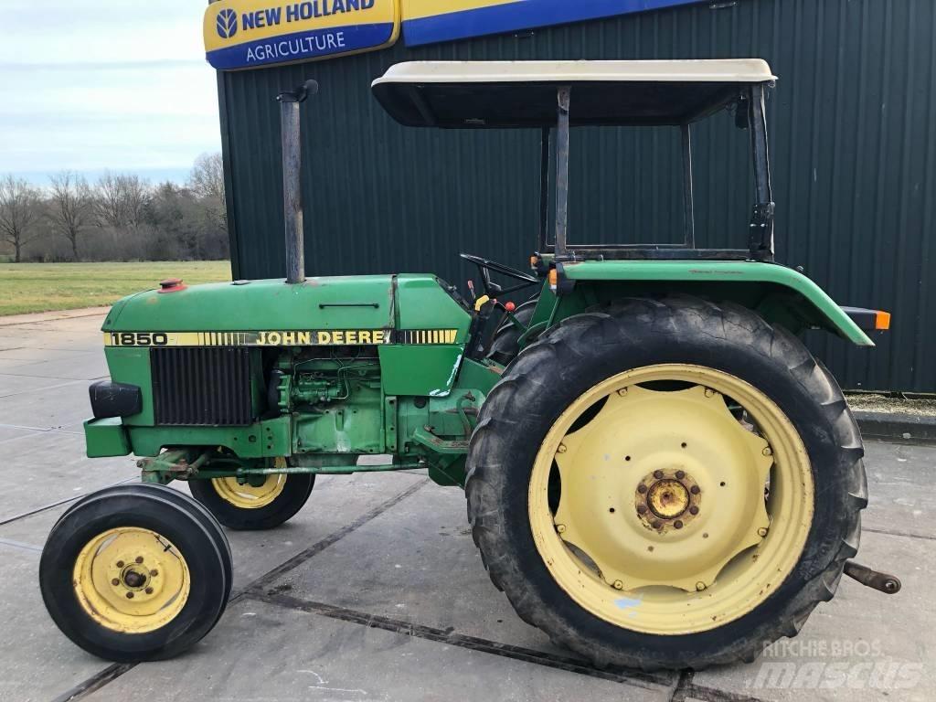 John Deere 1850 Traktorji