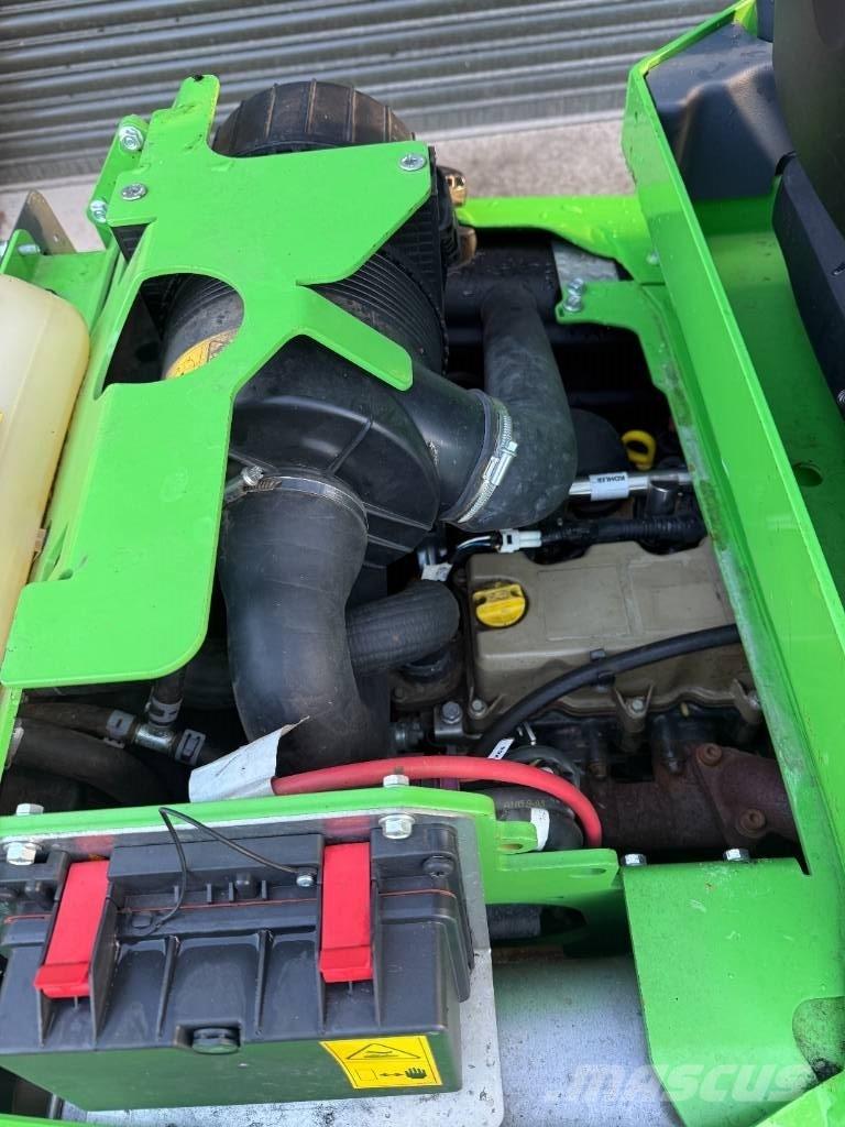 Avant 635 Kolesni nakladalci