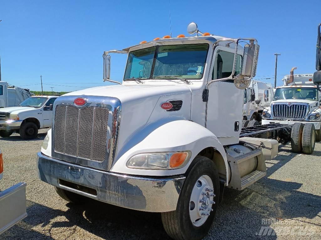 Peterbilt 335 Komunalni tovornjaki