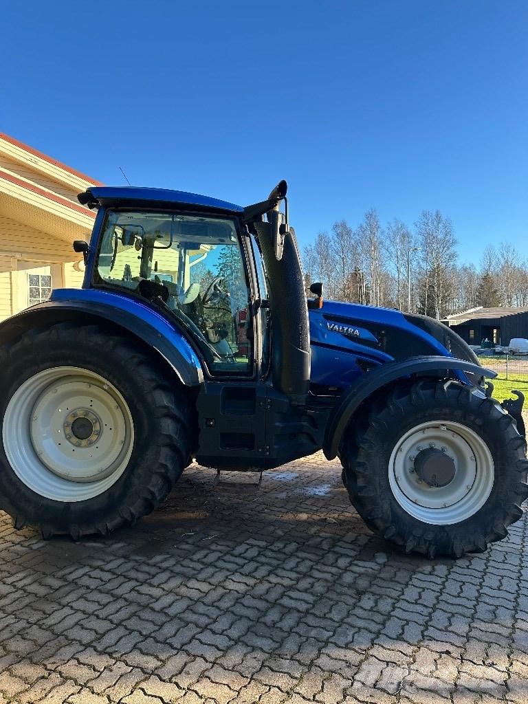 Valtra T234 VERSU Traktorji
