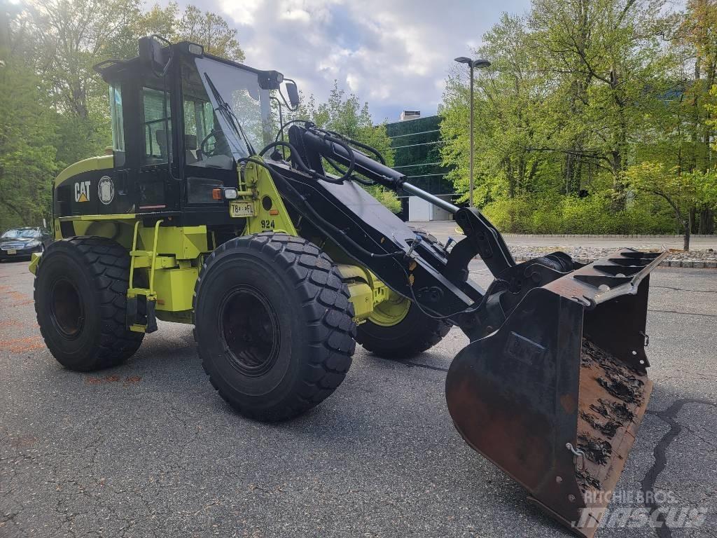 CAT 924 G Kolesni nakladalci