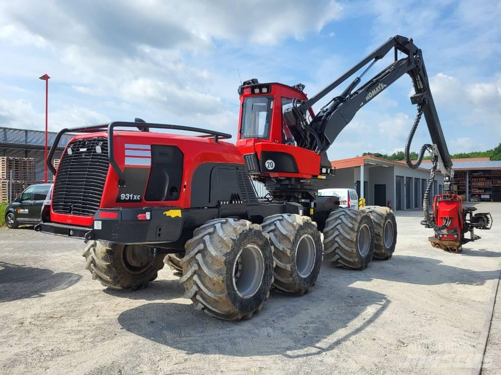 Komatsu 931 XC Harvesterji