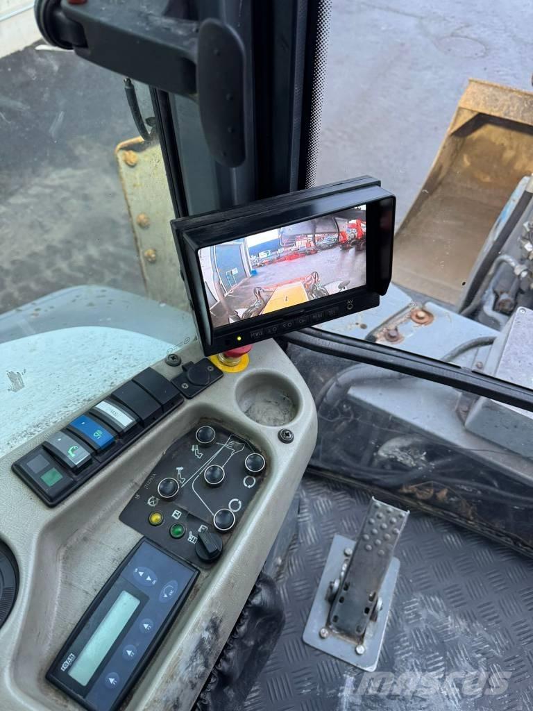 Lännen 8800 E Rovokopači