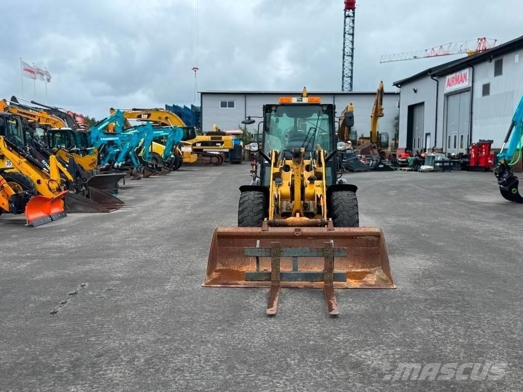 CAT 906 H Kolesni nakladalci