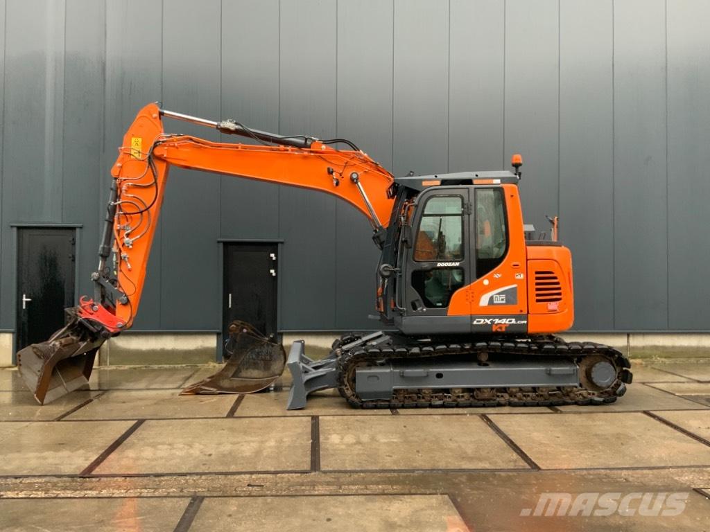 Doosan DX 140 LCR Bagri goseničarji